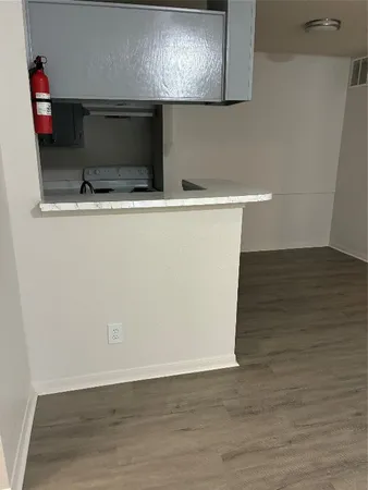 $1,100 | 2121 Hepburn Street, Unit 404, Houston, TX 77054