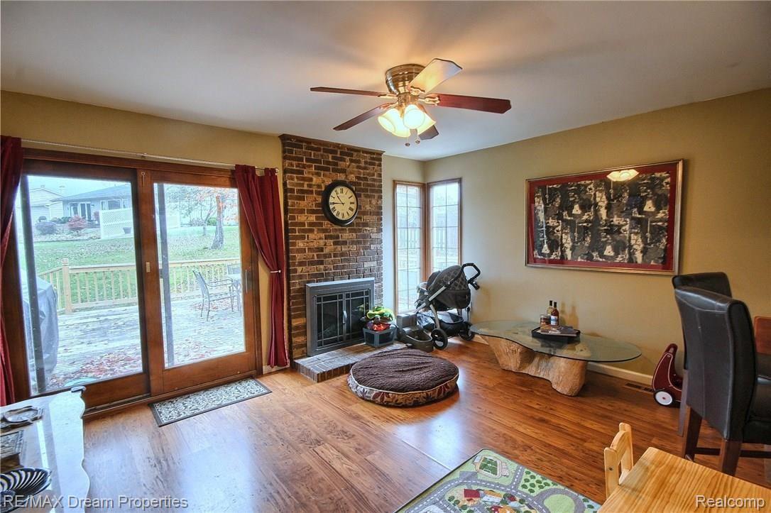 23124 Meadowbrook Road Novi, MI 48375 - Photo 9 of 30 Family Room.jpg