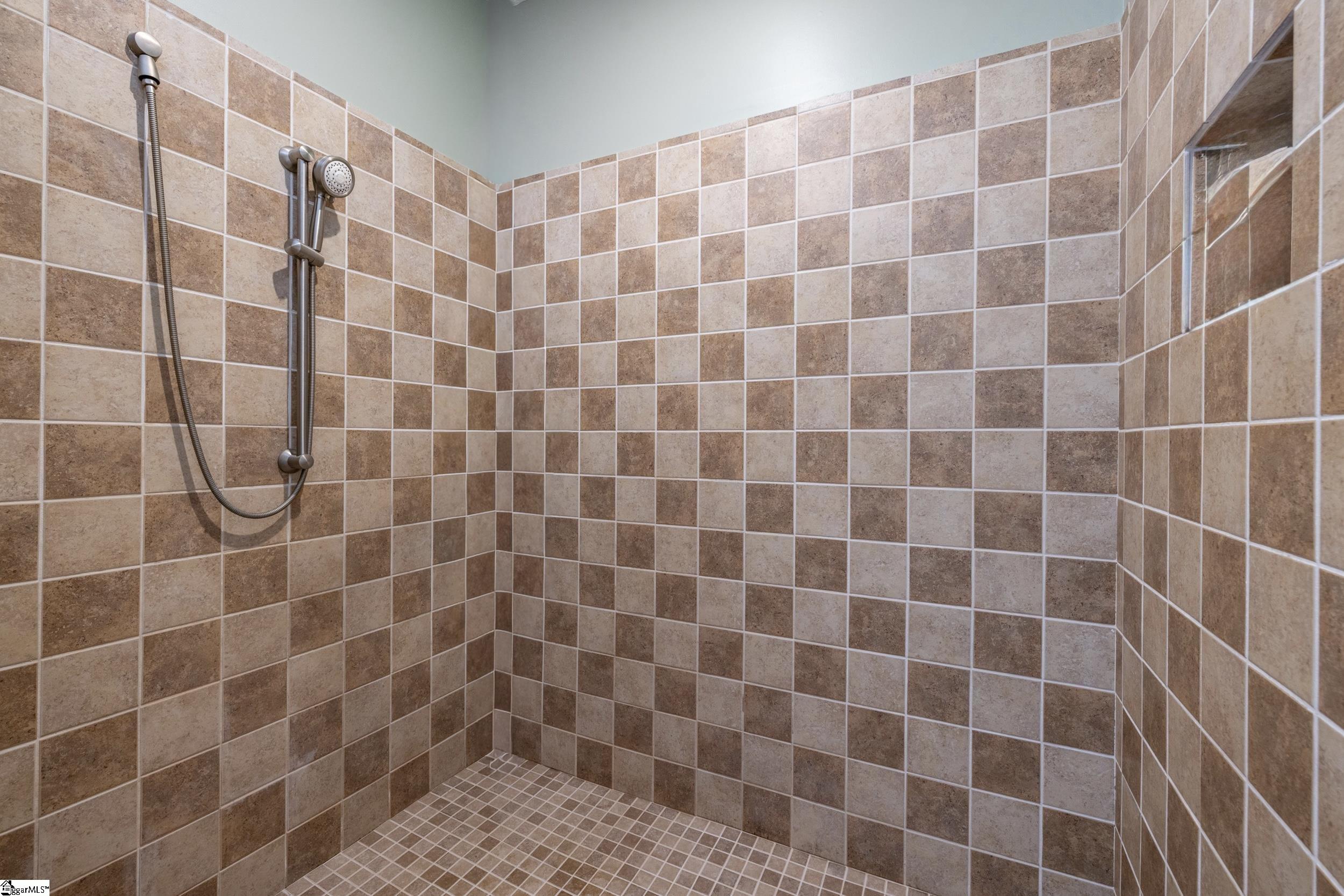 13009 Danube Circle Seneca, SC 29672 - Photo 16 of 46