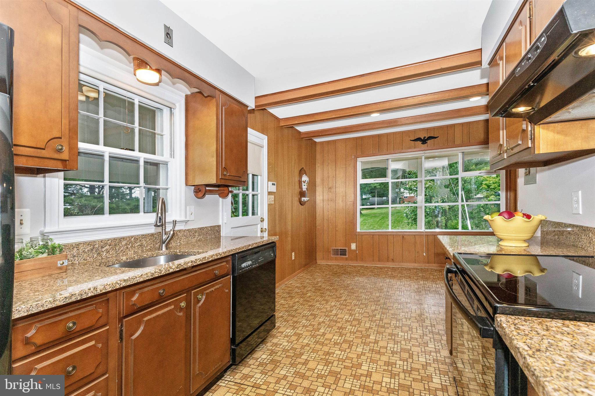 4 Dav Road Rockville, MD 20850 - Photo 7 of 49 Granite Countertops