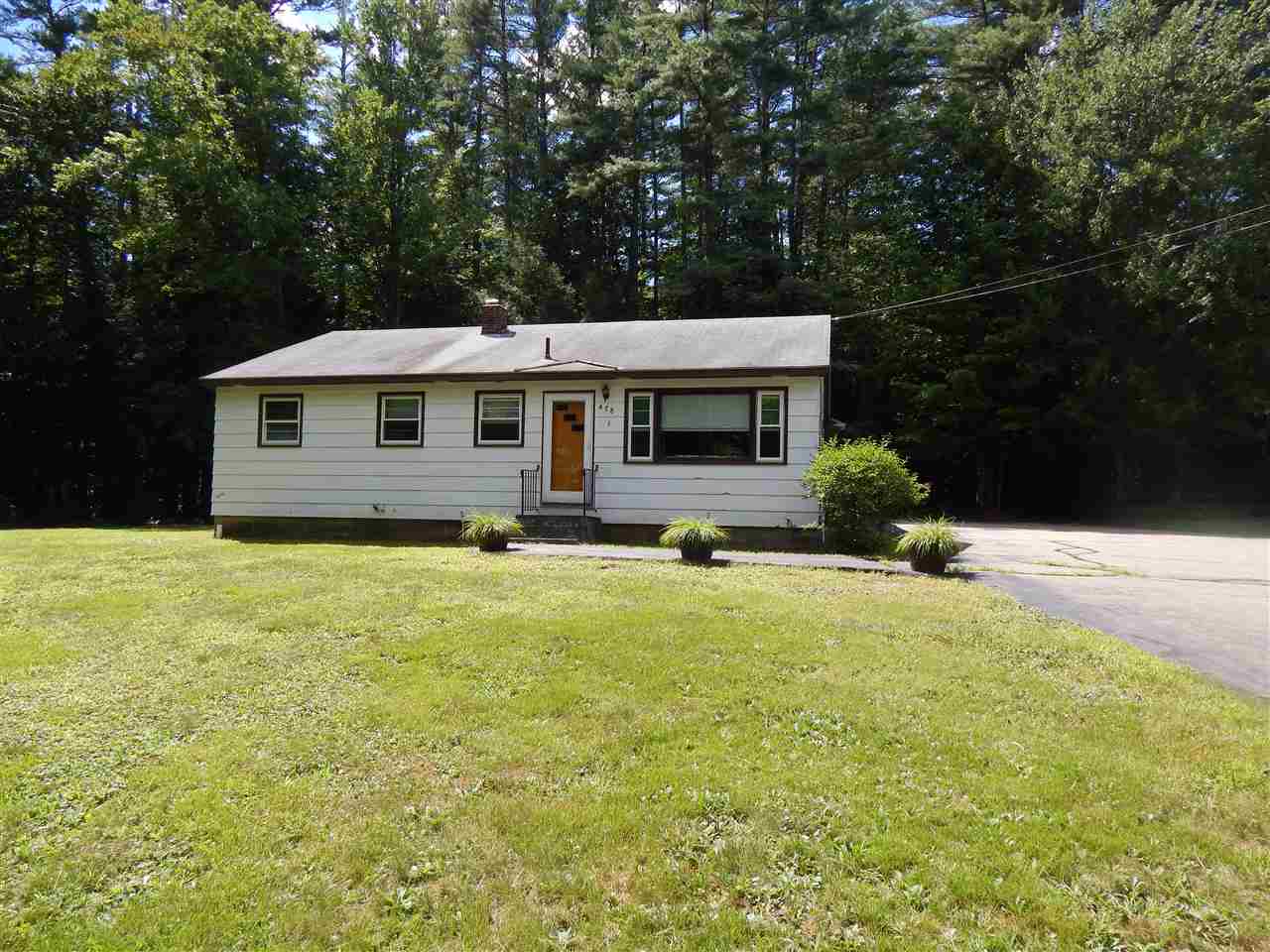 476 Laconia Road Tilton, NH 03276 - Photo 3 of 32