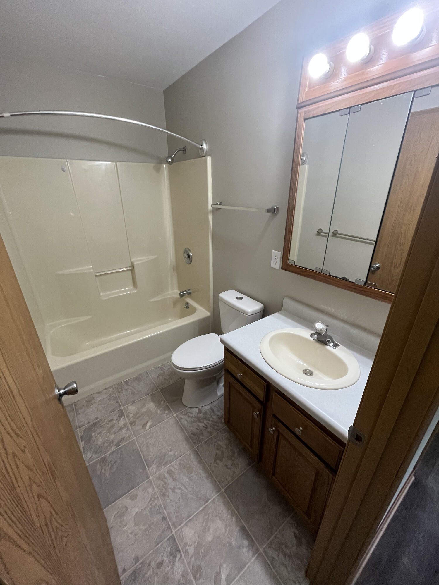 6940 Shattuck Road Saginaw, MI 48603 - Photo 17 of 19 IMG_5886