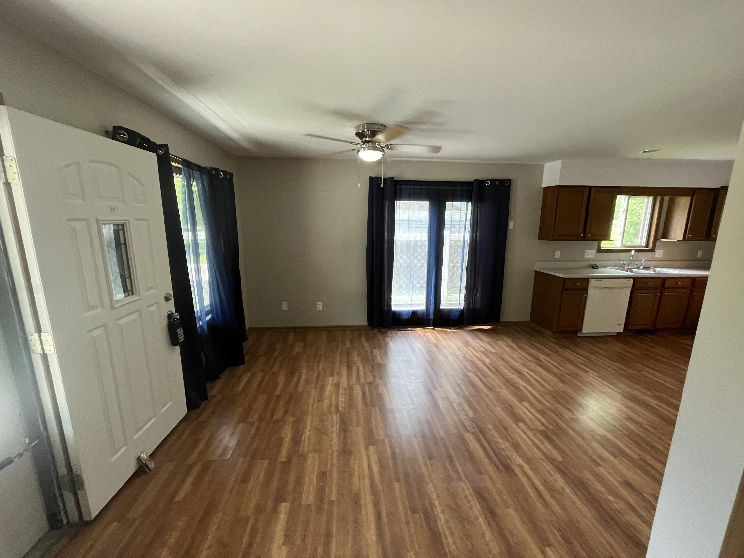 6940 Shattuck Road Saginaw, MI 48603 - Photo 2 of 19 IMG_5894