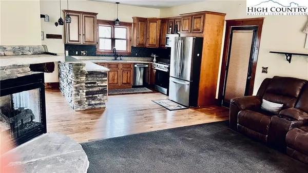 $799,000 | 242 Wallace Crossing, Todd, NC 28684