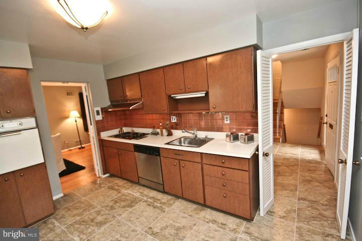 740 Whitaker Terrace Silver Spring, MD 20901 - Photo 18 of 29 Kitchen