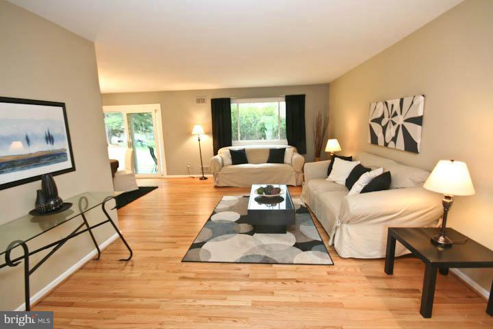 740 Whitaker Terrace Silver Spring, MD 20901 - Photo 23 of 29 Living Room