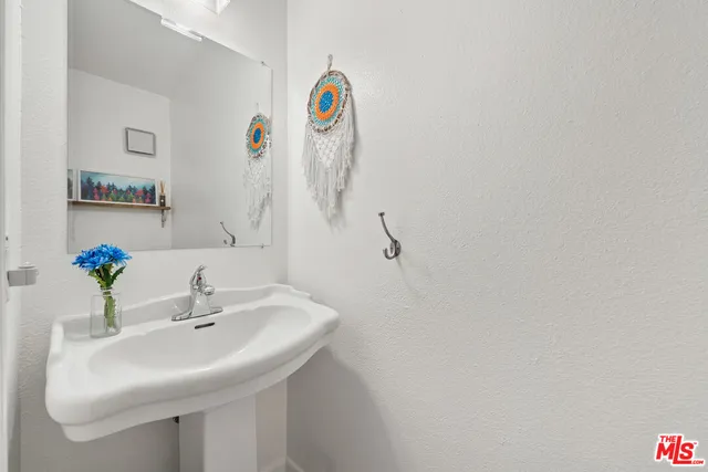 $699,000 | 350 Burchett Street, Unit 101, Glendale, CA 91203