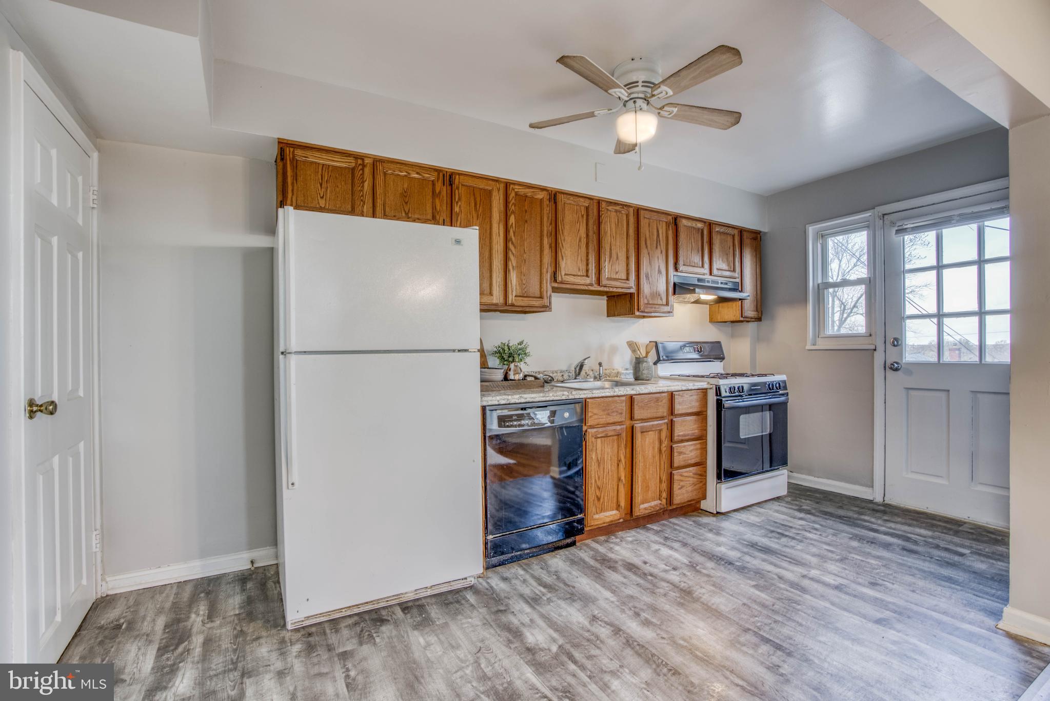 5514 Channing Road Baltimore, MD 21229 - Photo 12 of 39 Kitchen