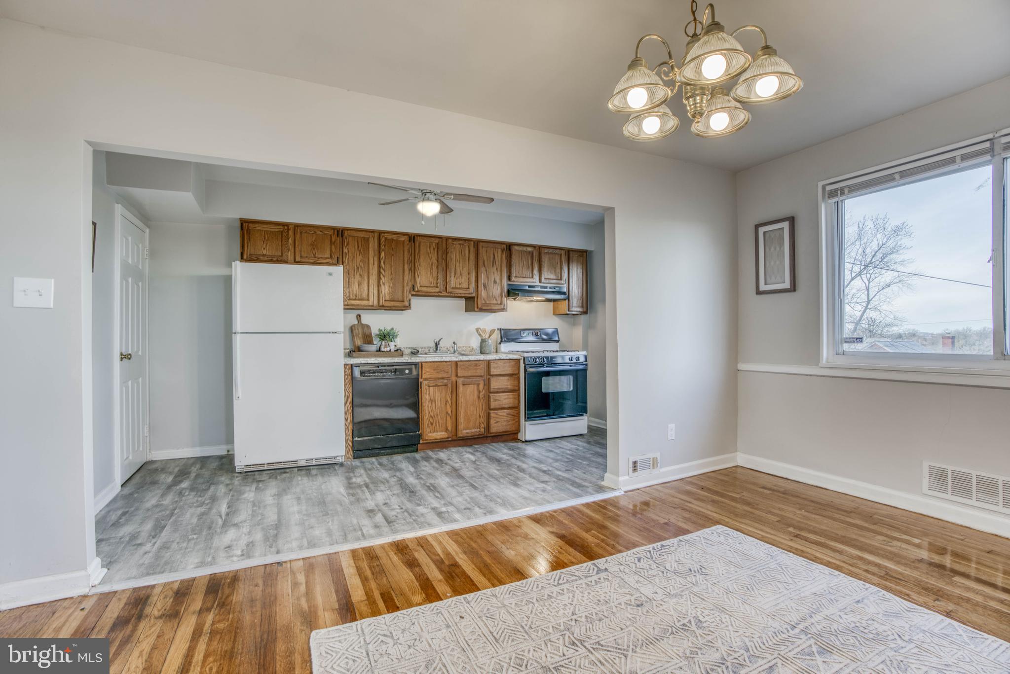5514 Channing Road Baltimore, MD 21229 - Photo 8 of 39 Formal Dining Room