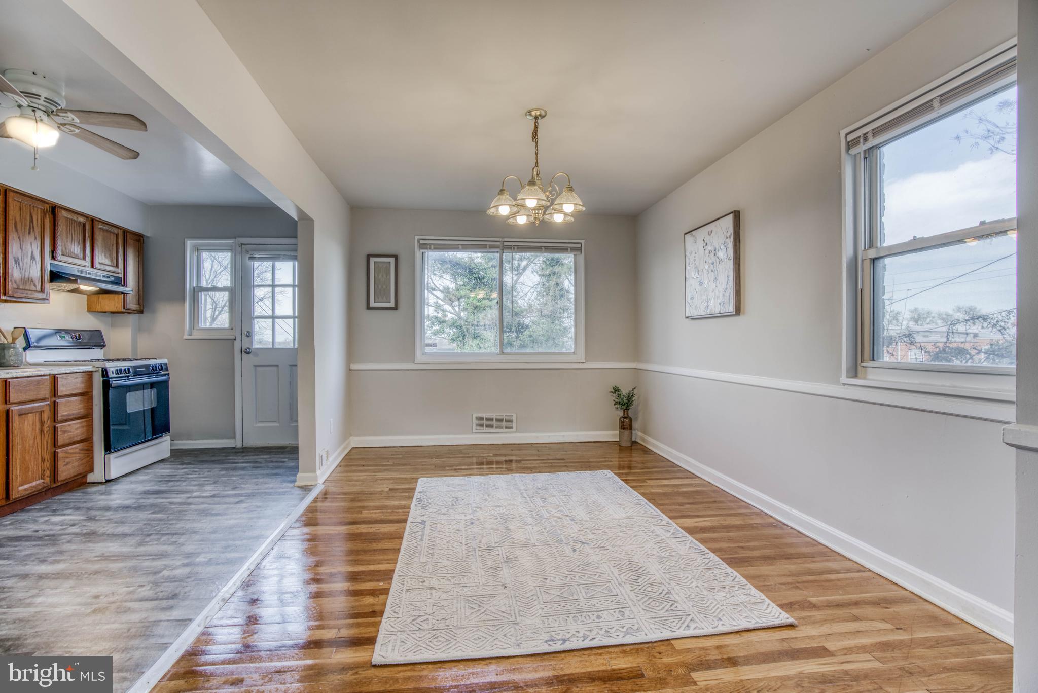 5514 Channing Road Baltimore, MD 21229 - Photo 9 of 39