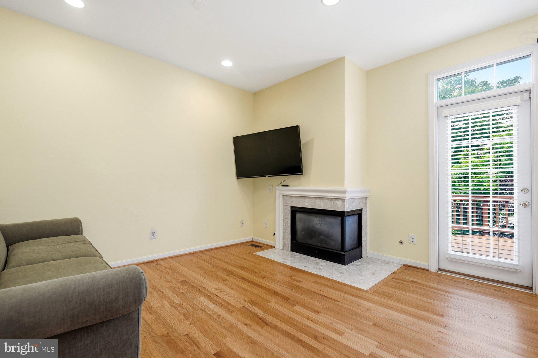 20866 Trinity Square Sterling, VA 20165 - Photo 13 of 28