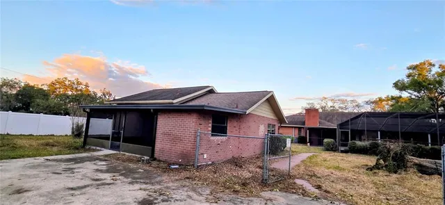 $599,000 | 1702 South Miller Road, Valrico, FL 33594