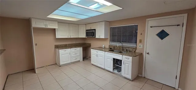 $599,000 | 1702 South Miller Road, Valrico, FL 33594