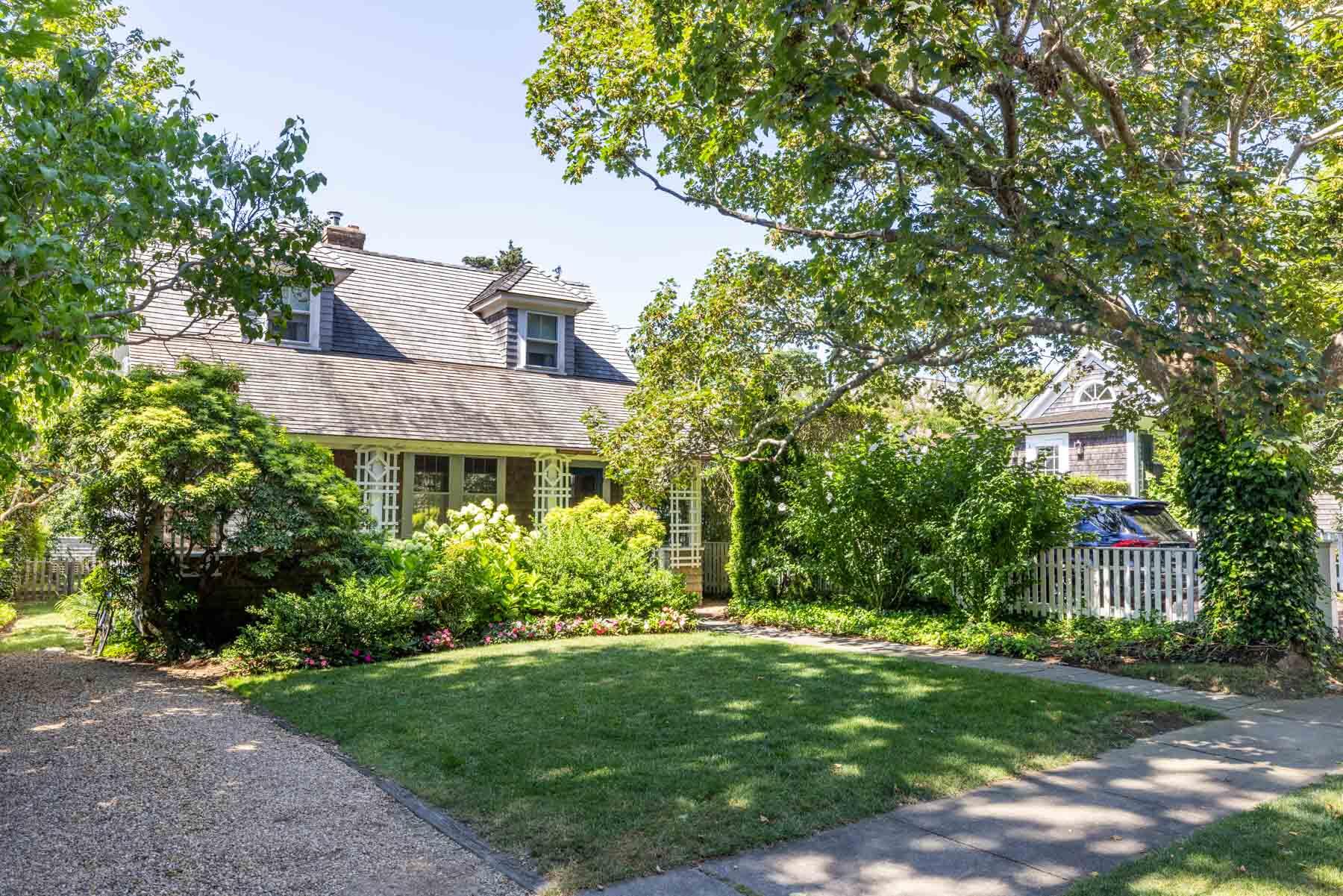 10 High Street Edgartown, MA 02539 - Photo 2 of 24 10 High Street, Edgartown-web-7