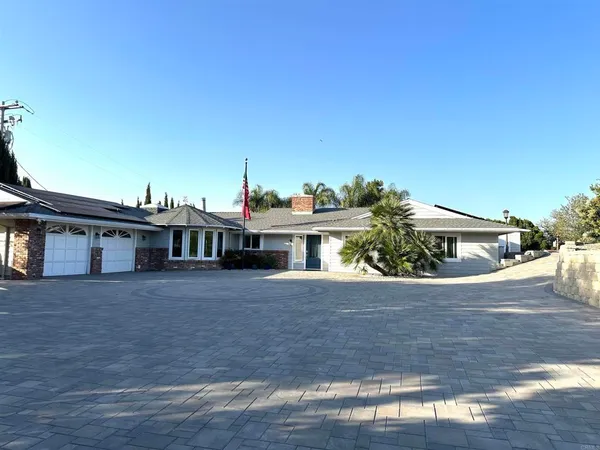 $1,119,000 | 1001 Riverview Drive, Fallbrook, CA 92028