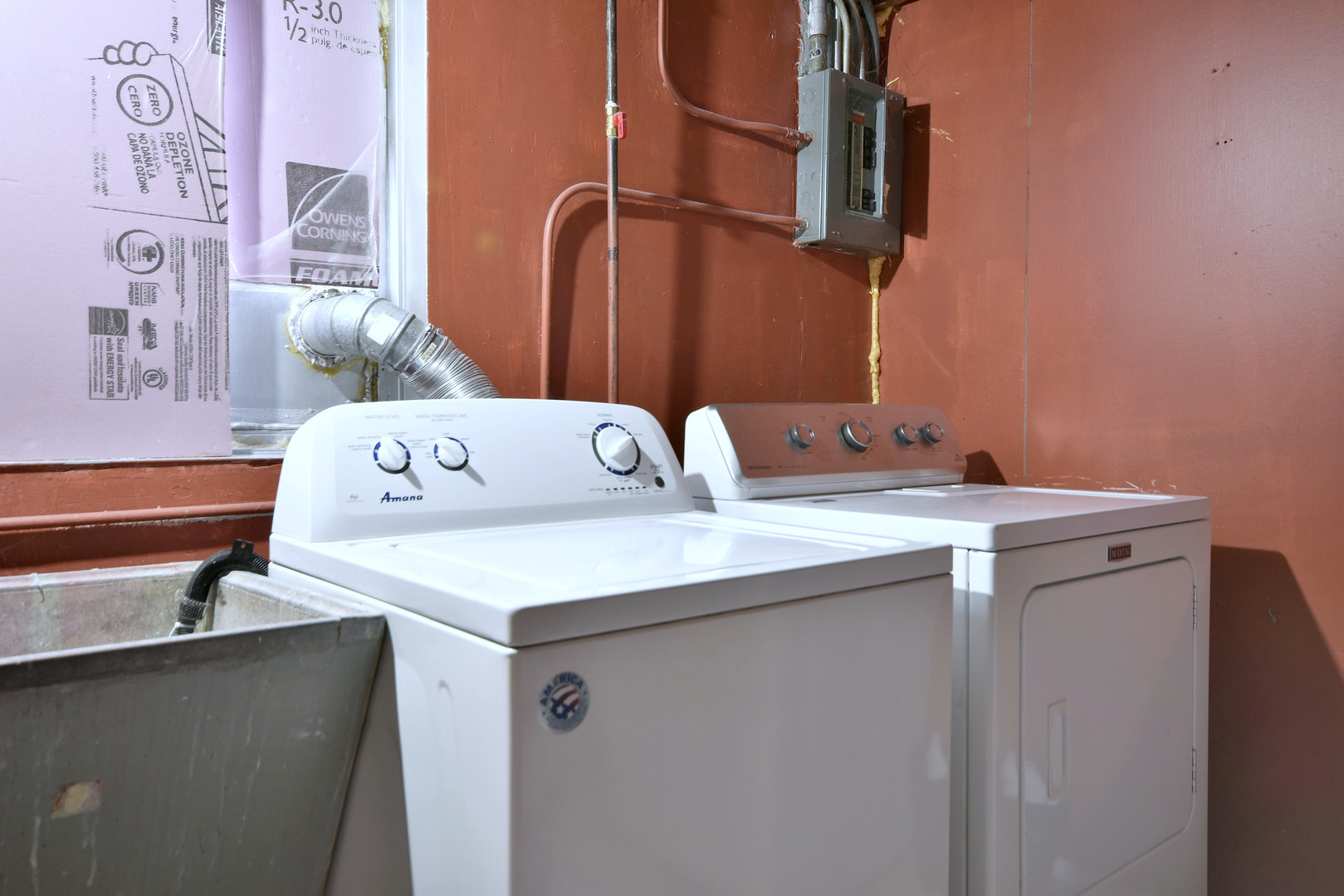 1042 North Wheeling Road, Unit 1042 Mount Prospect, IL 60056 - Photo 26 of 32 a utility room with dryer and washer