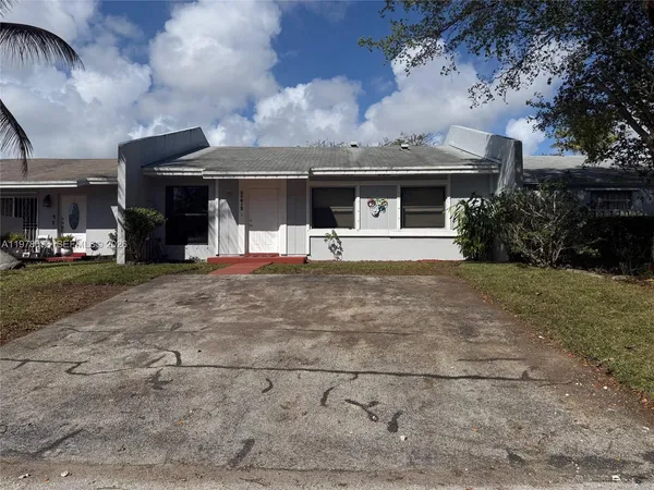 $2,500 | 20612 Southwest 103rd Place, Unit 20612, Cutler Bay, FL 33189