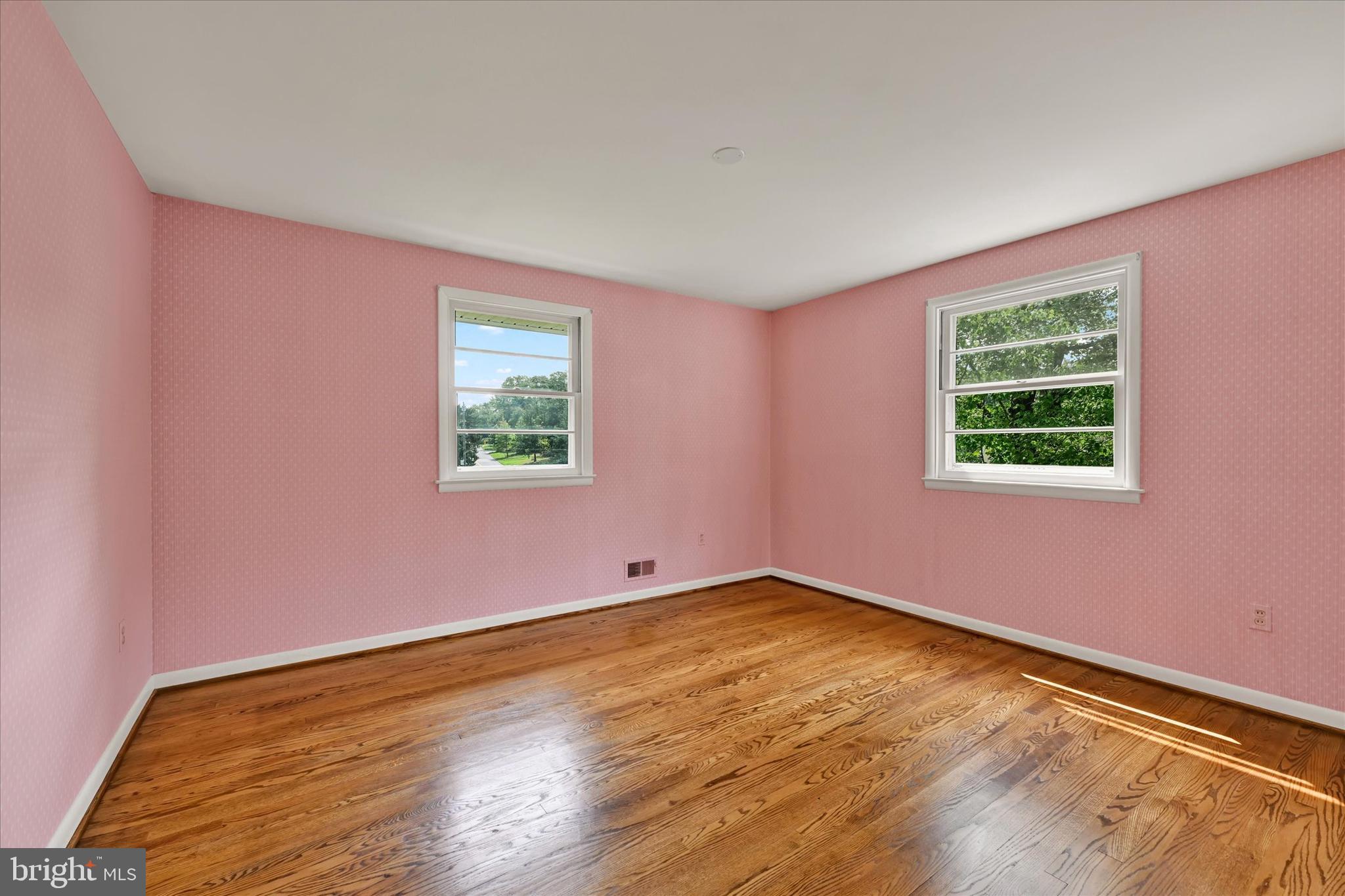 208 East Ridgely Road Lutherville-Timonium, MD 21093 - Photo 24 of 48 Bedroom 2
