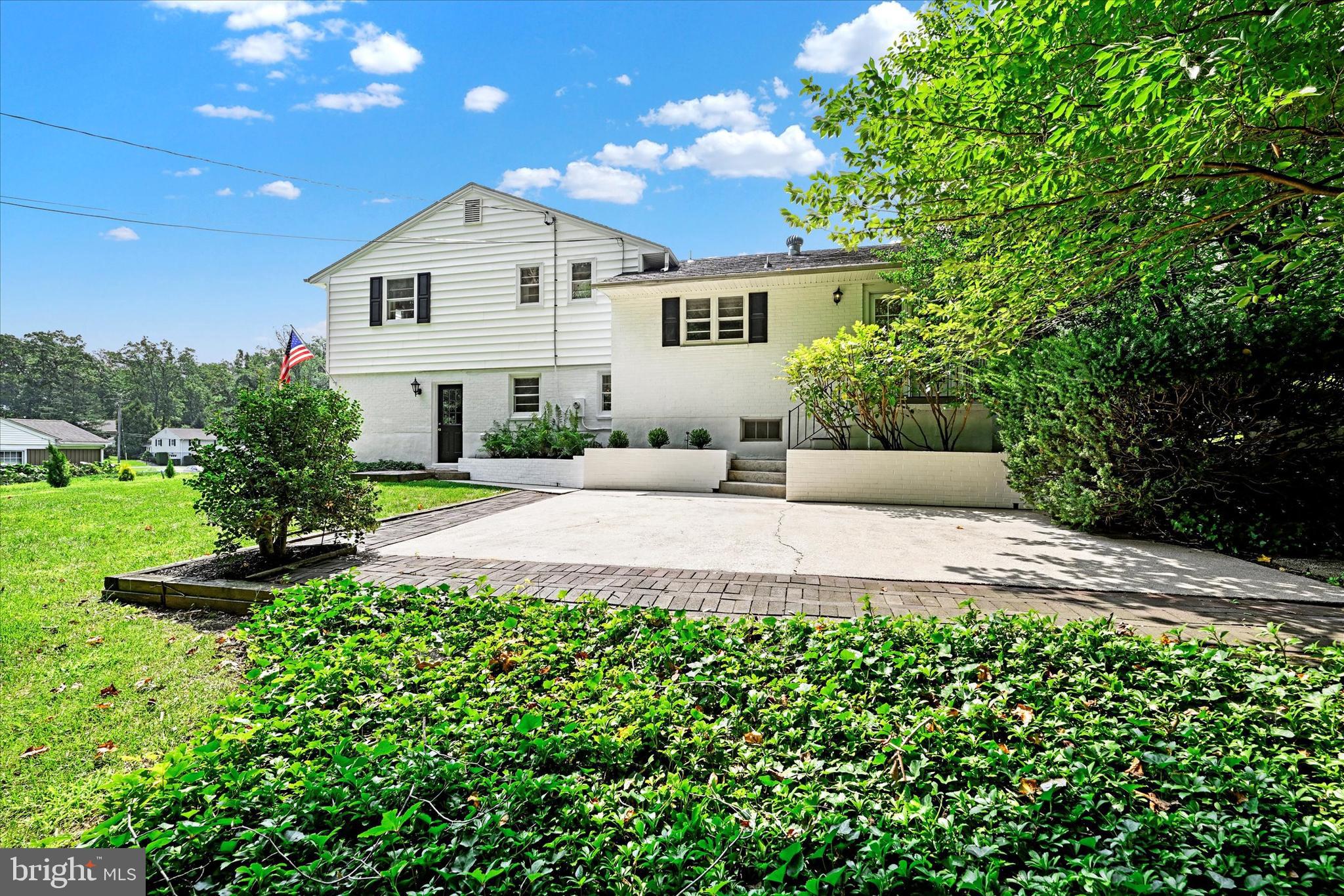 208 East Ridgely Road Lutherville-Timonium, MD 21093 - Photo 41 of 48 Patio and yard space