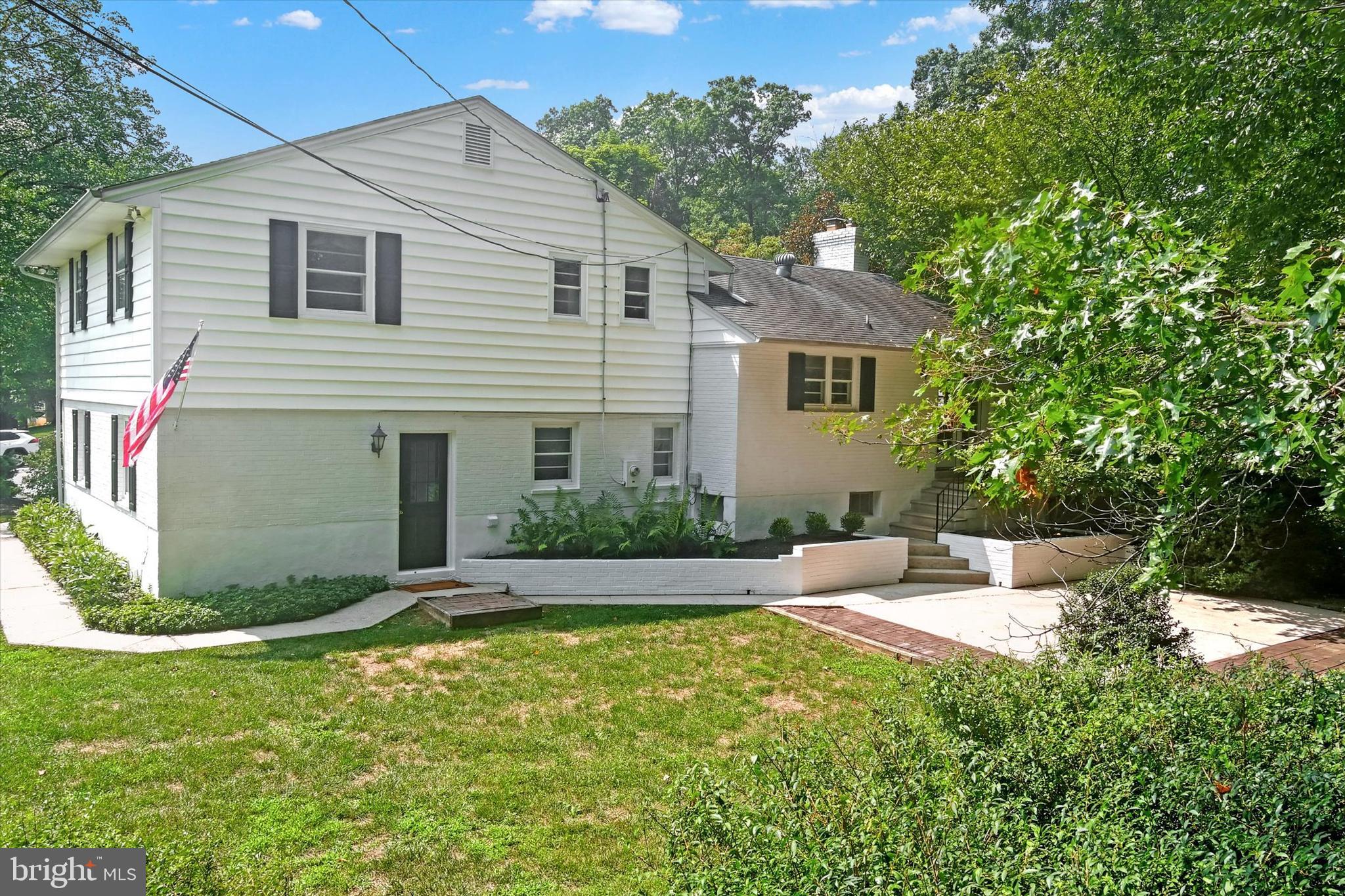 208 East Ridgely Road Lutherville-Timonium, MD 21093 - Photo 42 of 48 Masonry brick wall have been freshly mortar/paint