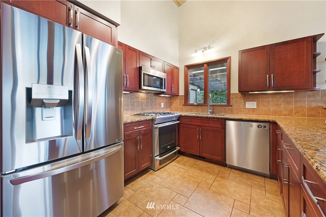 1909 Jones Avenue Northeast Renton, WA 98056 - Photo 14 of 34
