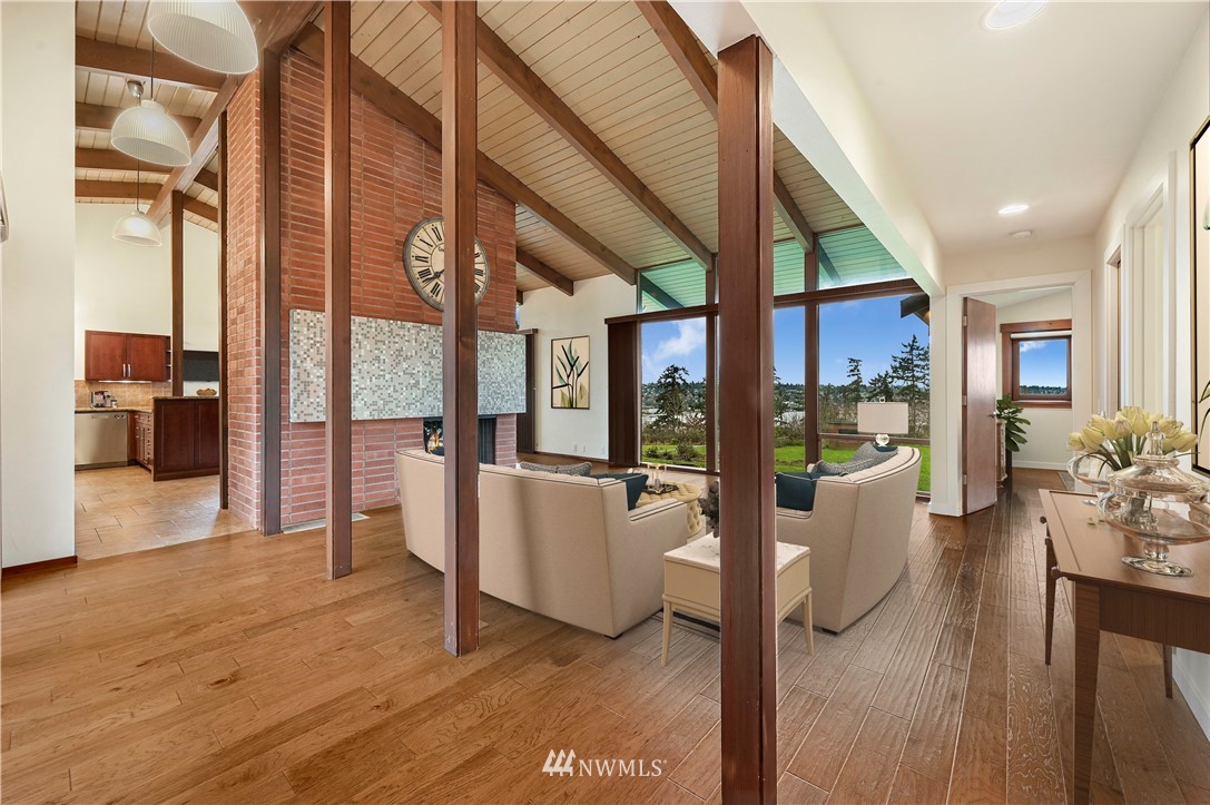 1909 Jones Avenue Northeast Renton, WA 98056 - Photo 4 of 34