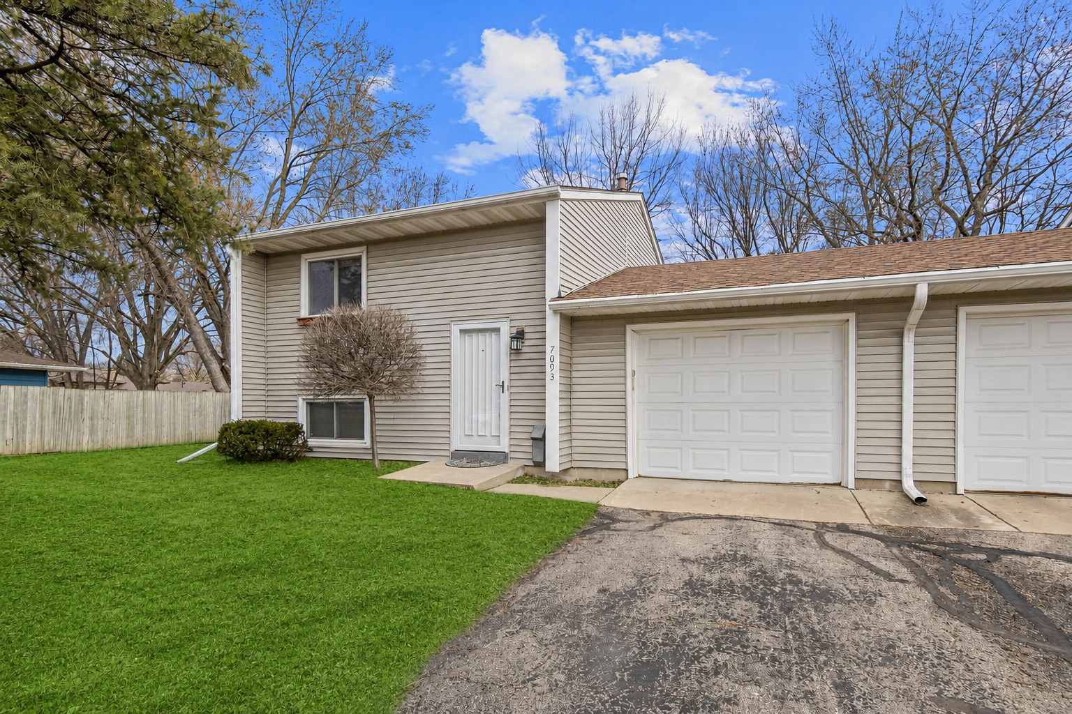7093 146th Street West Apple Valley, MN 55124 - Photo 1 of 18