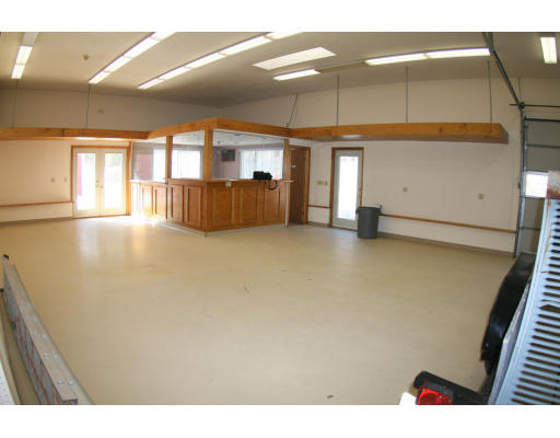 318 Southbridge Road Charlton, MA 01507 - Photo 10 of 12 Gallery Image 10