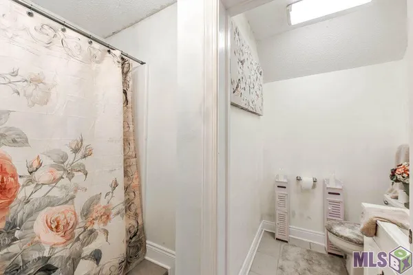 $410,000 | 208 Highway 20 Thibodaux La, Thibodaux, LA 70301