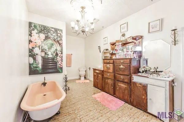 $410,000 | 208 Highway 20 Thibodaux La, Thibodaux, LA 70301