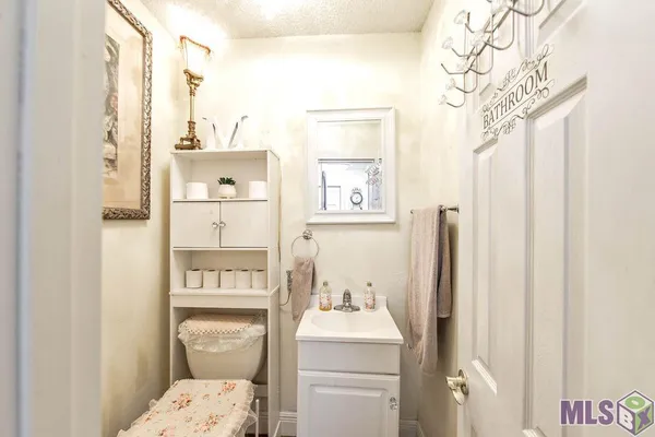 $410,000 | 208 Highway 20 Thibodaux La, Thibodaux, LA 70301