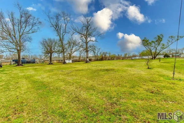 $410,000 | 208 Highway 20 Thibodaux La, Thibodaux, LA 70301