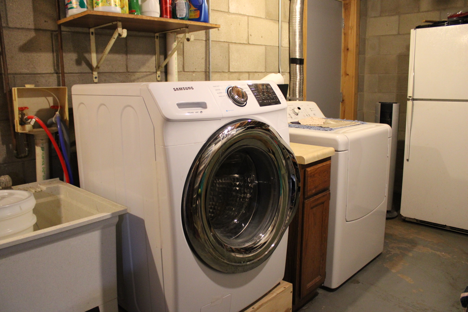 902 Charlotte Drive Normal, IL 61761 - Photo 29 of 35 a utility room with dryer and washer