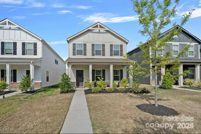 $2,750 | 11943 Old Statesville Road, Huntersville, NC 28078