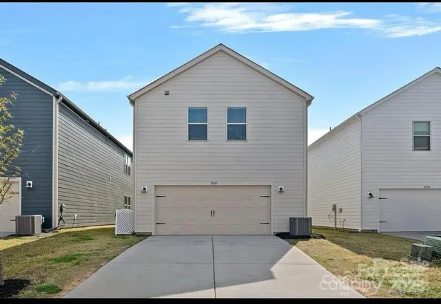 $2,750 | 11943 Old Statesville Road, Huntersville, NC 28078