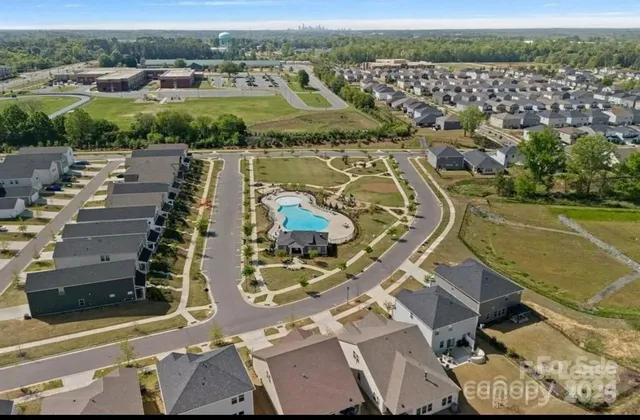 $2,750 | 11943 Old Statesville Road, Huntersville, NC 28078