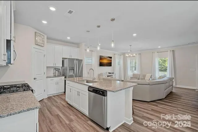 $2,750 | 11943 Old Statesville Road, Huntersville, NC 28078