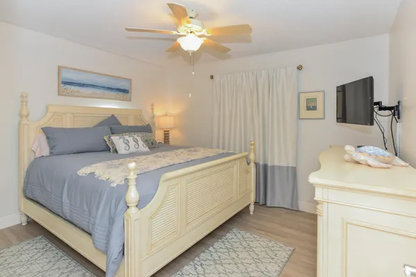 $3,000 | 901 Seafarer Circle, Unit 302, Jupiter, FL 33477