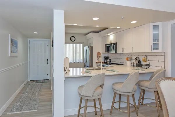 $3,000 | 901 Seafarer Circle, Unit 302, Jupiter, FL 33477