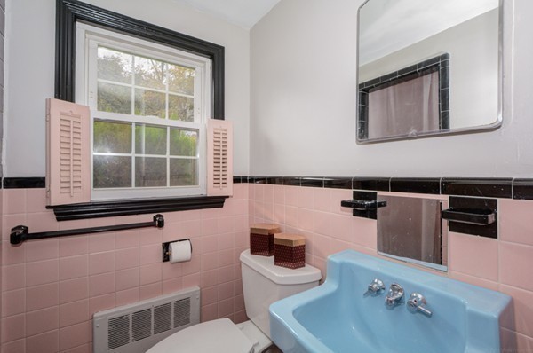 41 Gerald Road Milton, MA 02186 - Photo 17 of 22 Gallery Image 17
