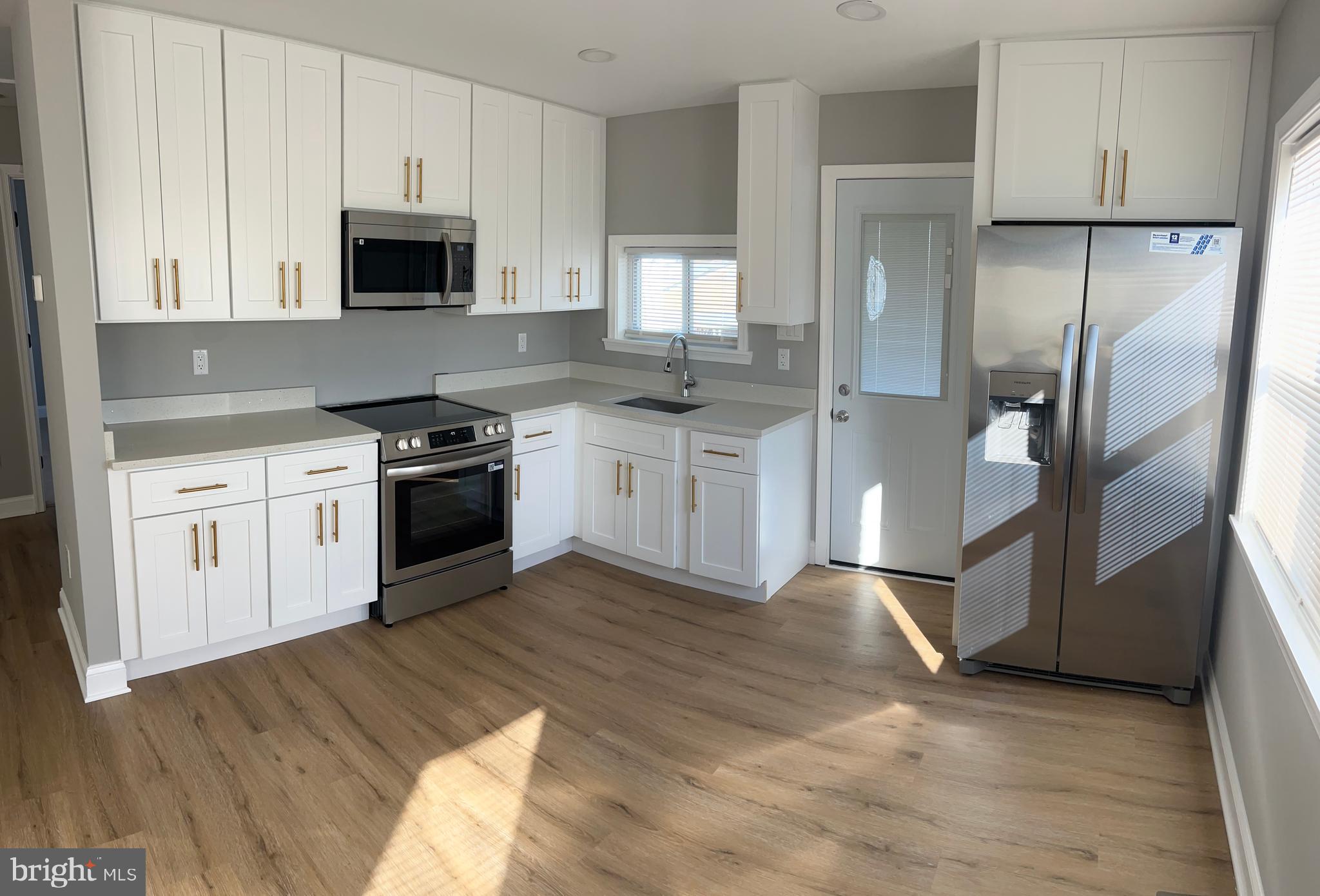 1201 Fuselage Avenue Baltimore, MD 21220 - Photo 2 of 39