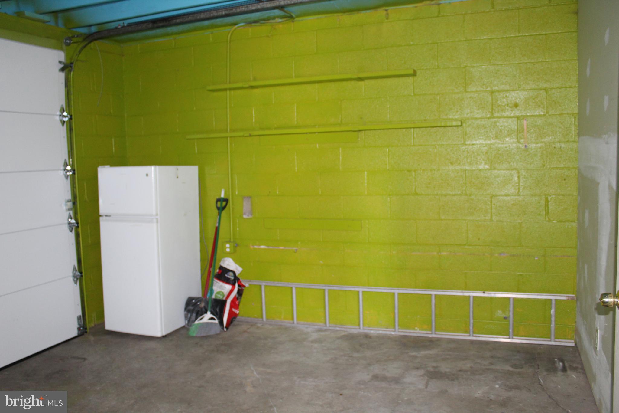 1201 Fuselage Avenue Baltimore, MD 21220 - Photo 32 of 39