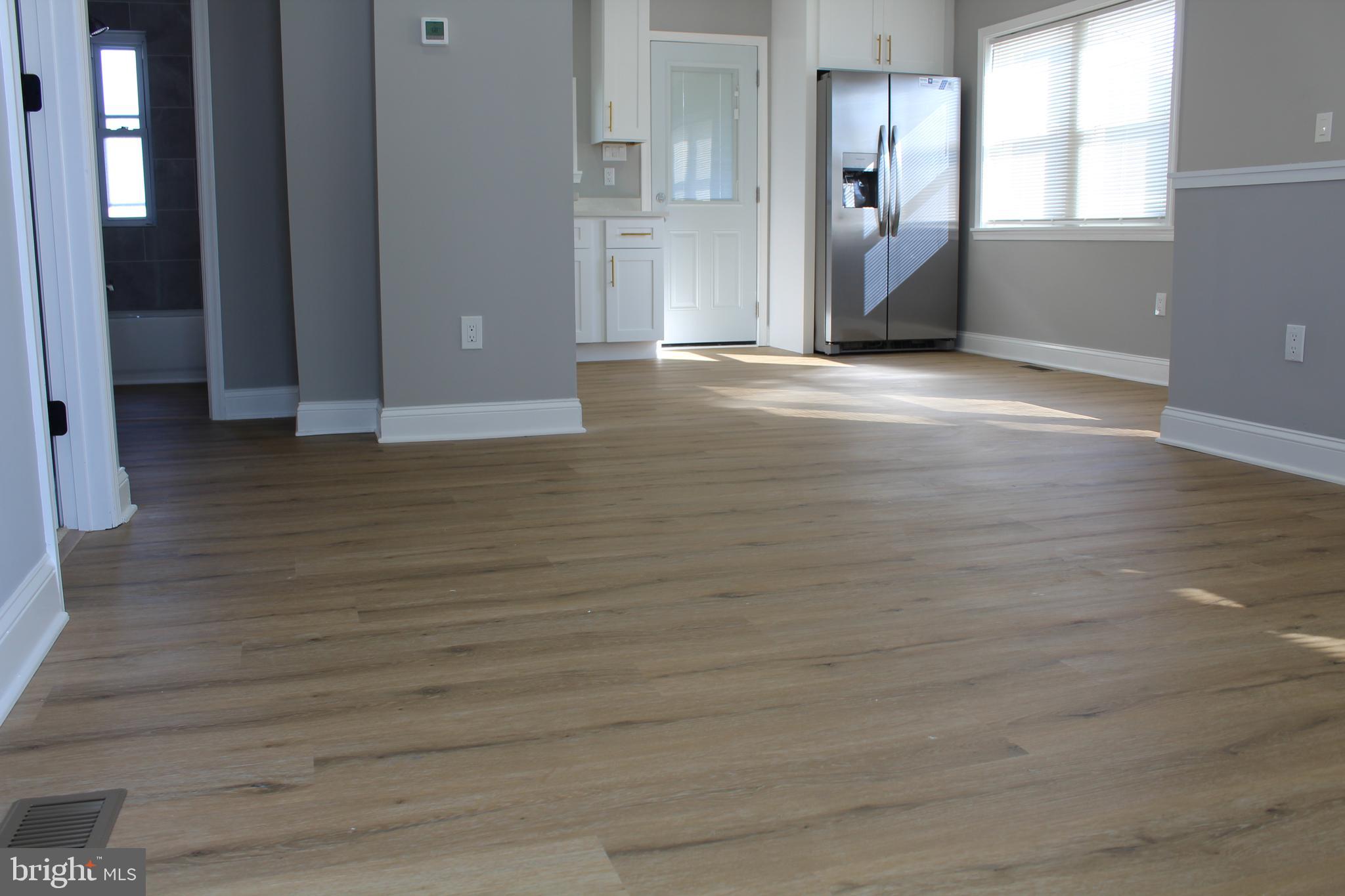 1201 Fuselage Avenue Baltimore, MD 21220 - Photo 7 of 39