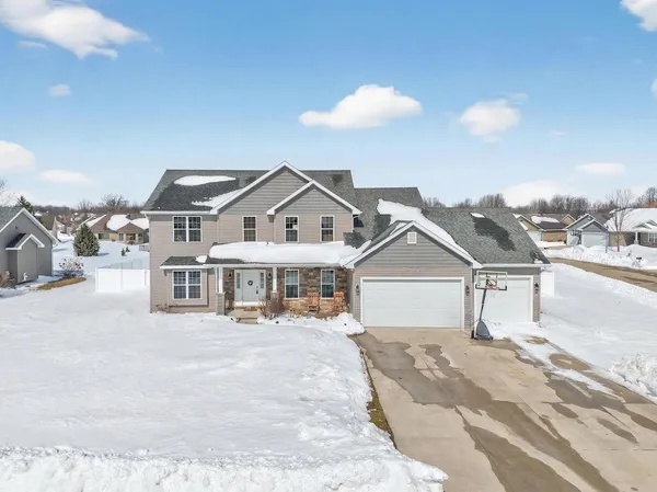 $549,900 | 1906 Wasilla Lane, Neenah, WI 54956