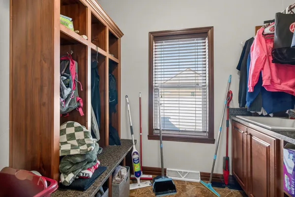 $549,900 | 1906 Wasilla Lane, Neenah, WI 54956