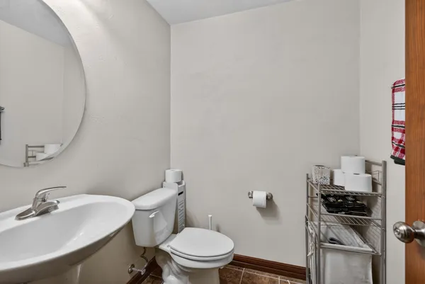 $549,900 | 1906 Wasilla Lane, Neenah, WI 54956