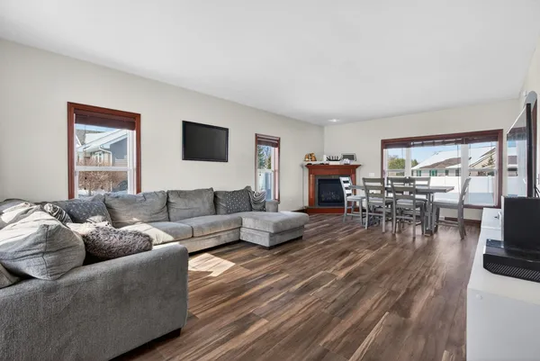 $549,900 | 1906 Wasilla Lane, Neenah, WI 54956