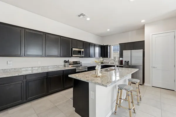 $2,700 | 1521 South Senate Street, Chandler, AZ 85286