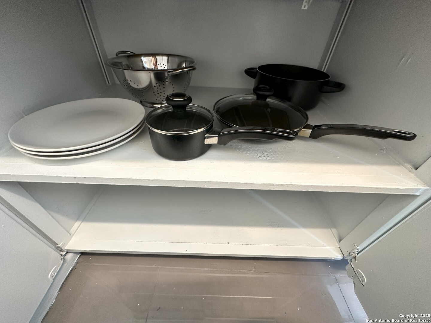 170 De Chantle Road, Unit 609 San Antonio, TX 78201 - Photo 12 of 20 a bathroom with a toilet and a sink