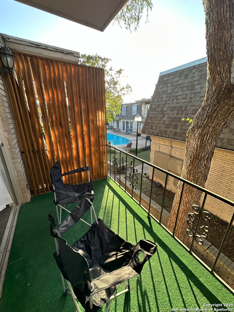 170 De Chantle Road, Unit 609 San Antonio, TX 78201 - Photo 15 of 20 a view of a chairs setting on the roof deck